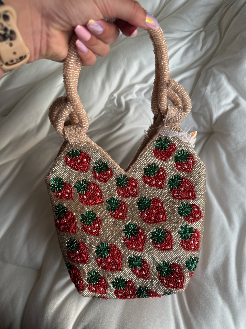 Strawberry Beaded Bucket Bag Handmade in India New With Tags - Picture 8 of 15